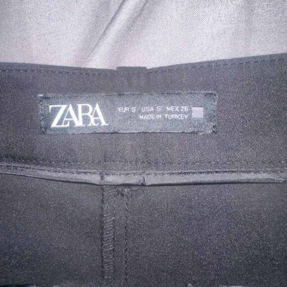 Zara Womens High Waisted Button Shorts/Bermuda Black Sz small - Picture 3 of 3